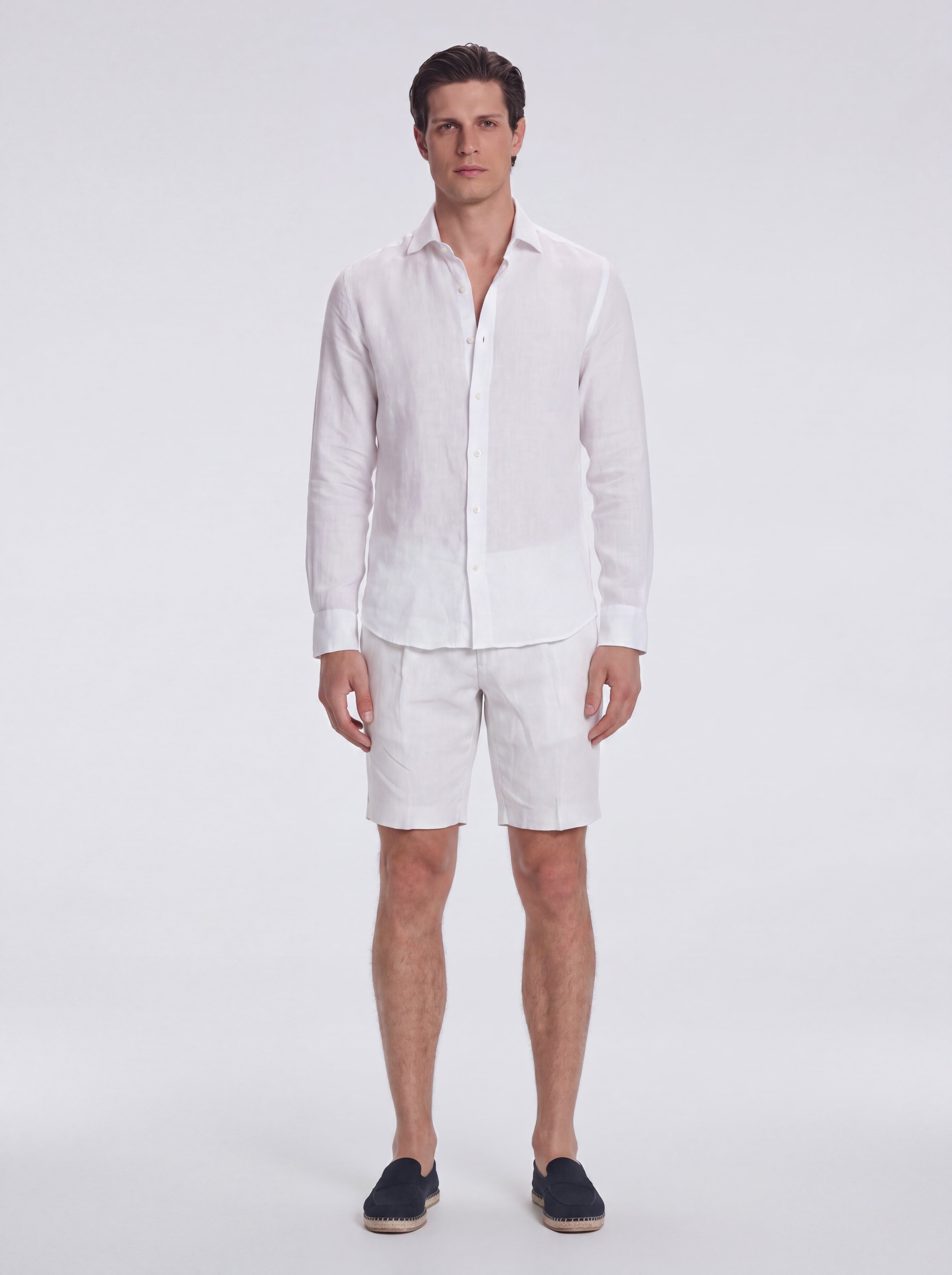 Marco Linen White Shorts | Moeva | Shorts | Each week unveils new pieces—luxury swimwear, fluid resort silhouettes, and elevated summer-to-evening essentials designed to carry you from coastal escapes to city nights.
